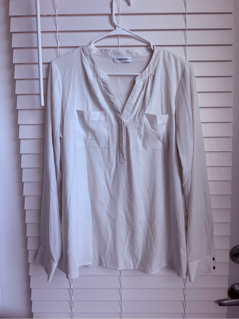 Women’s Calvin Klein White Long-Sleeve Button-Down Shirt